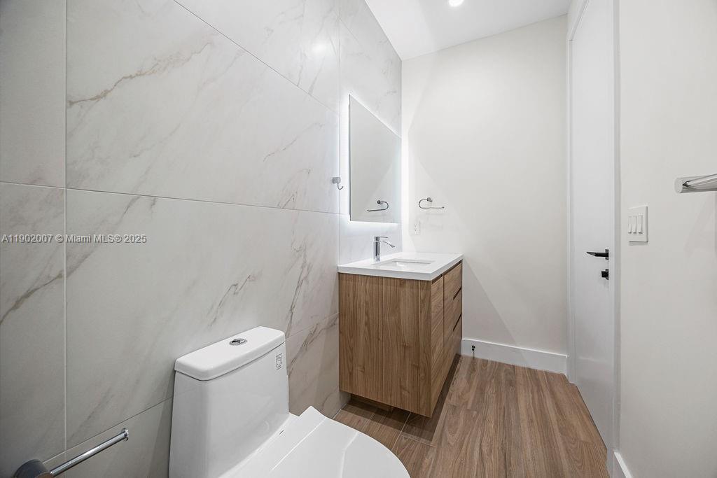 VICTORIA PARK CORR AMEN P - Residential