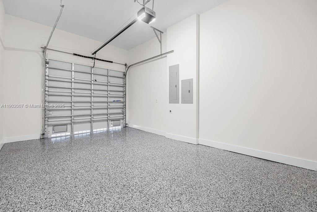 VICTORIA PARK CORR AMEN P - Residential