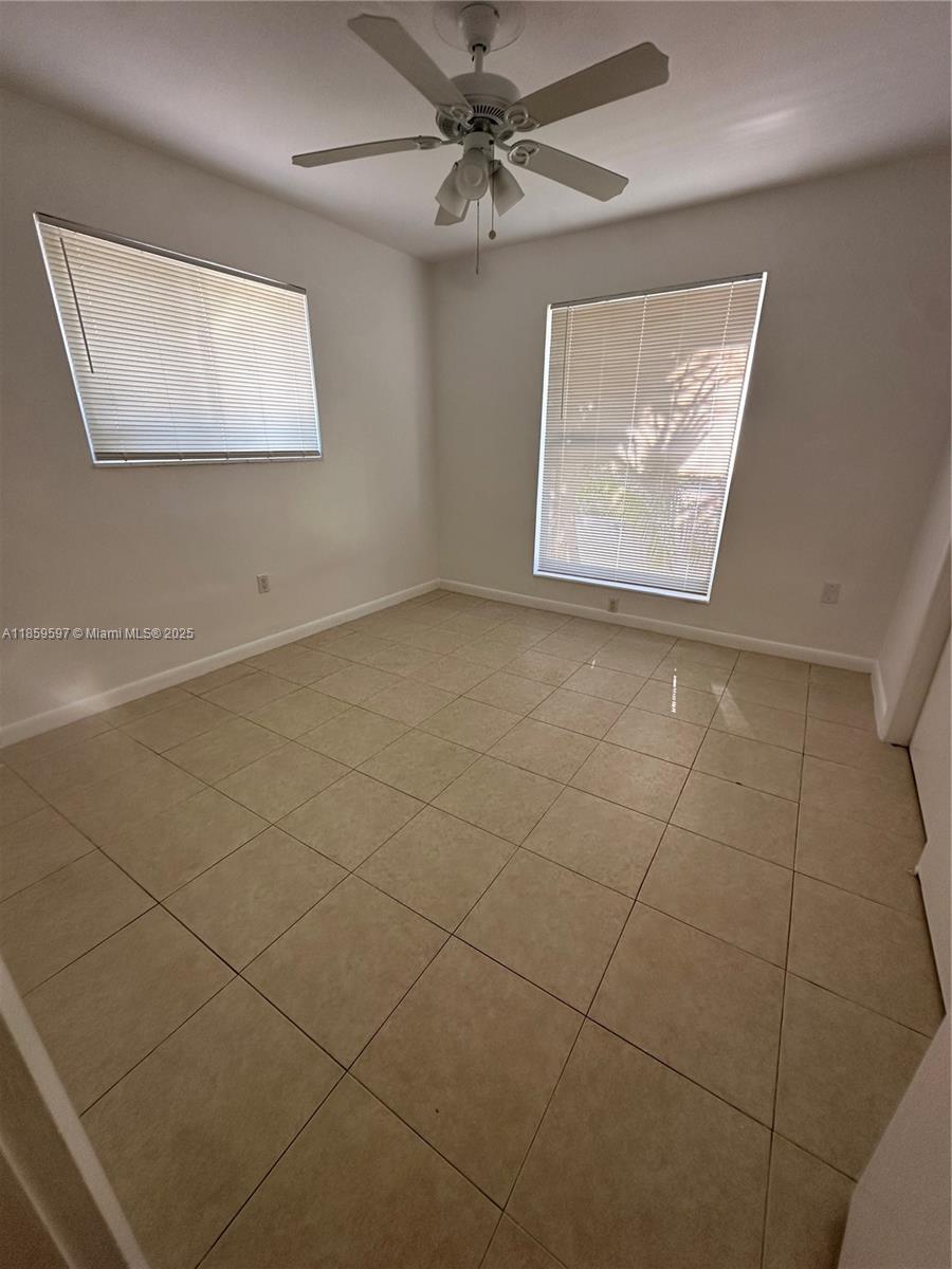 SUNRISE CLUB CONDO - Residential Lease