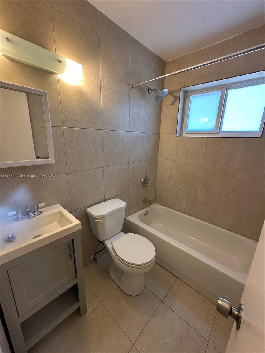 SUNRISE CLUB CONDO - Residential Lease