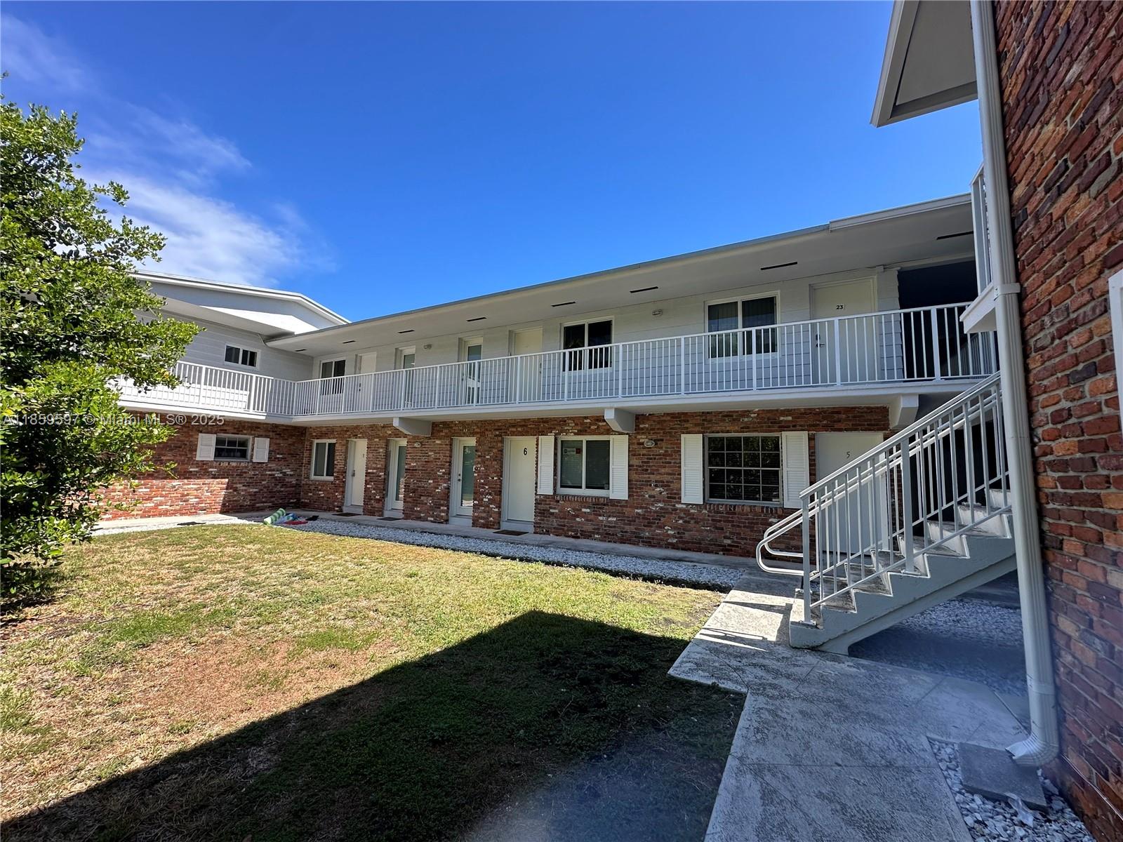 SUNRISE CLUB CONDO - Residential Lease