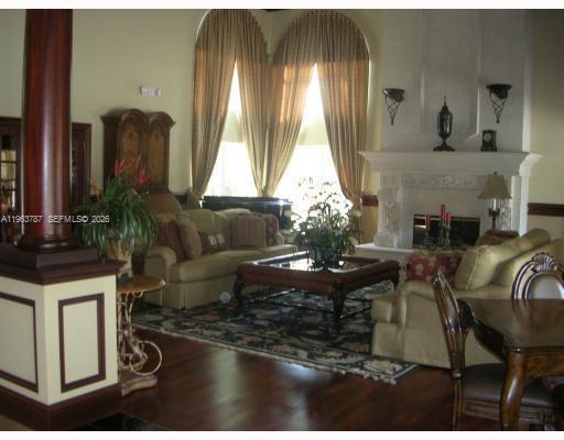 WINDWARD LAKES CONDO - Residential