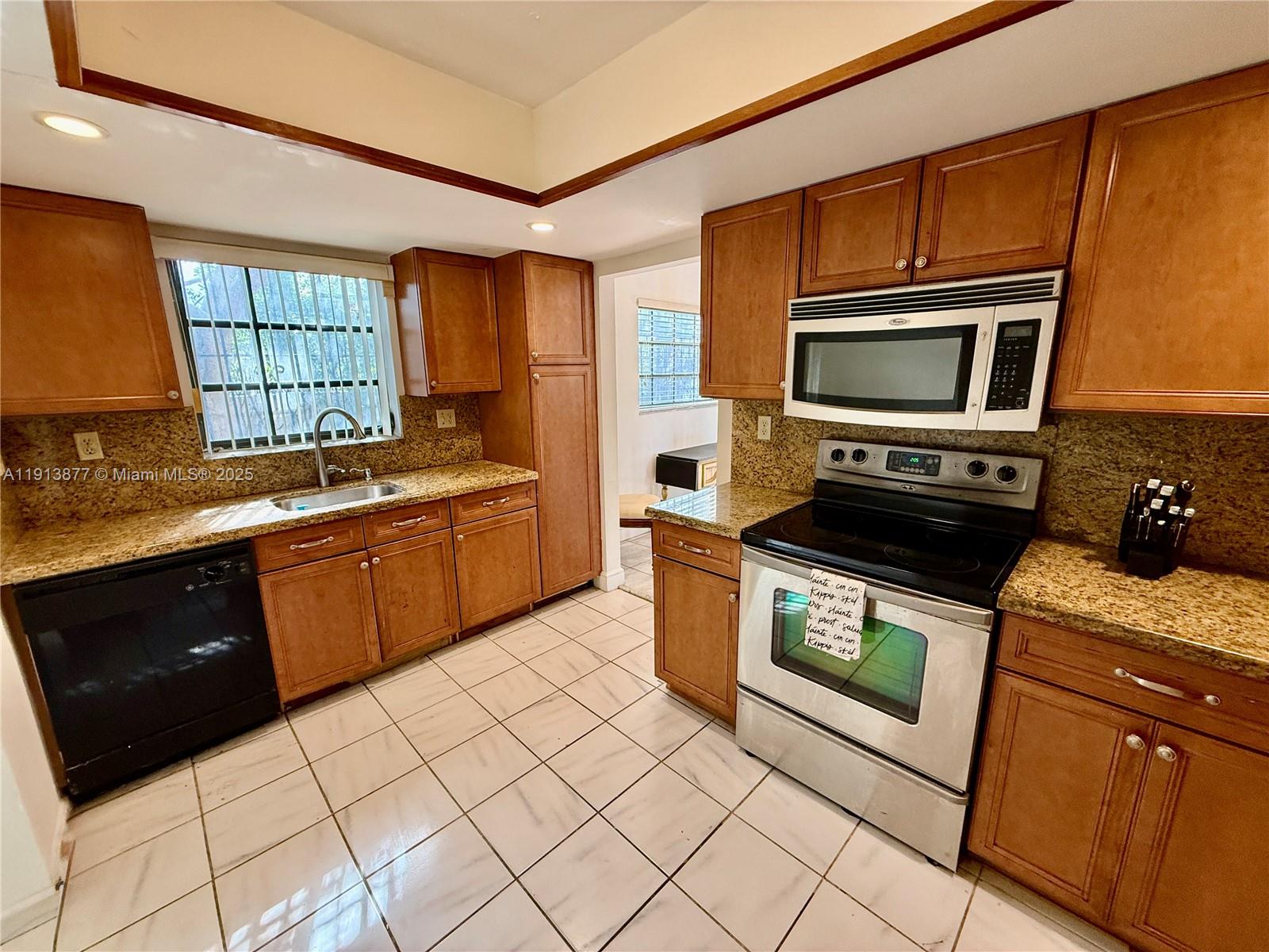 KENLAND HOMES - Residential