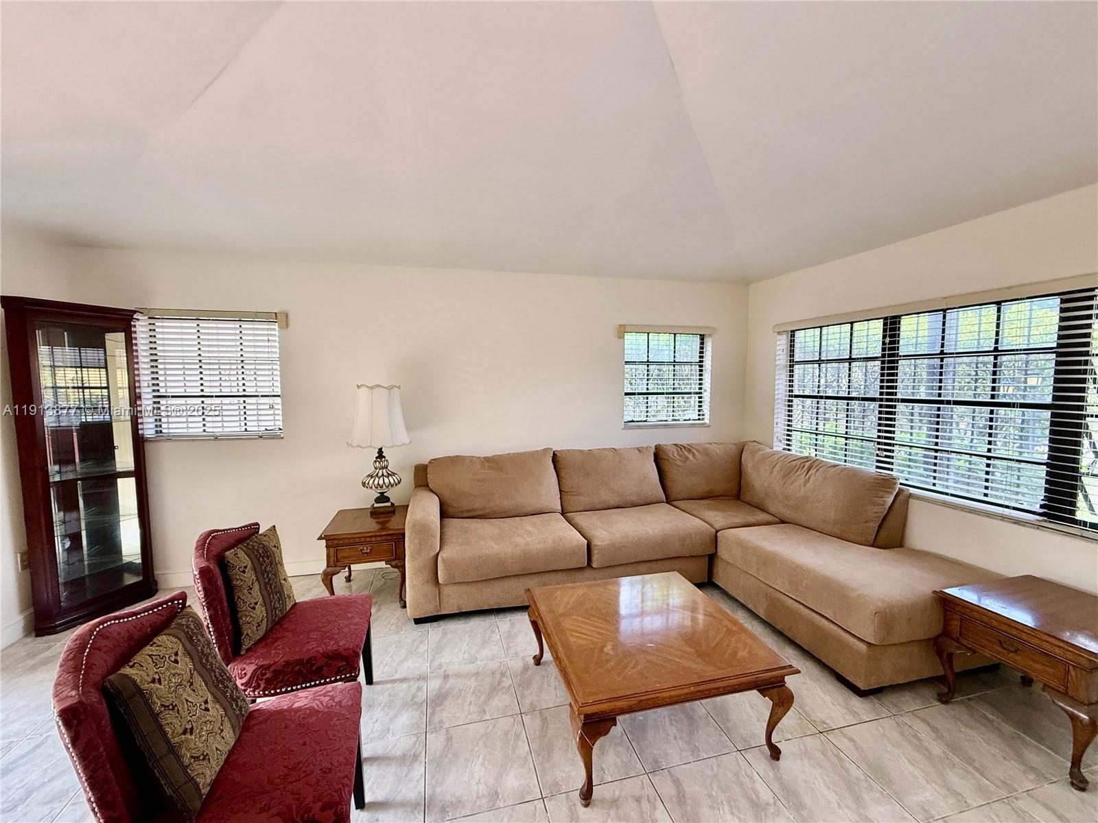 KENLAND HOMES - Residential