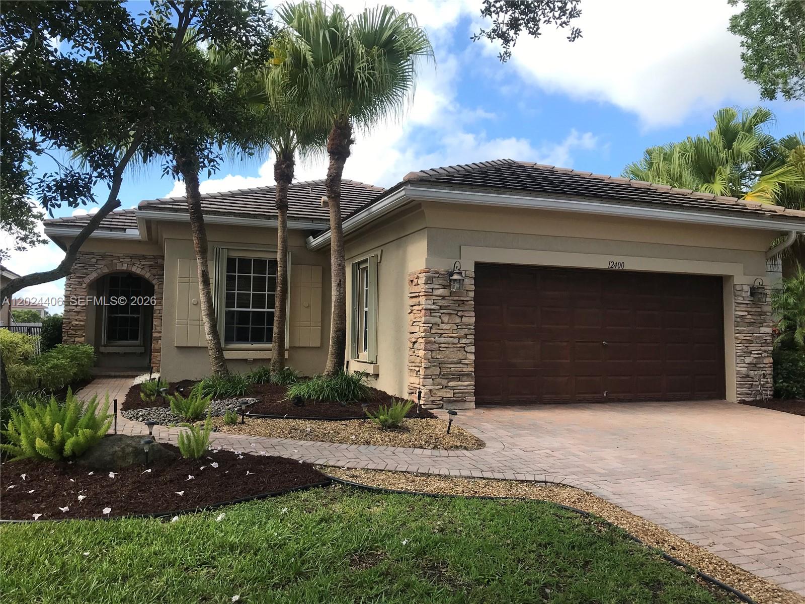 HERON BAY CENTRAL - Residential Lease
