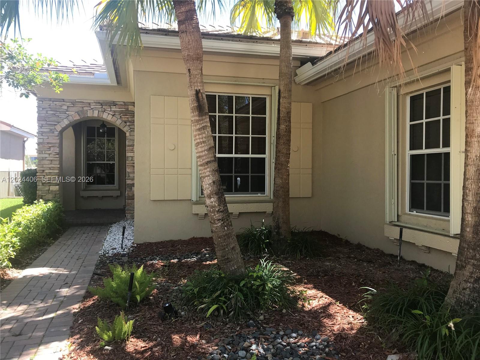 HERON BAY CENTRAL - Residential Lease