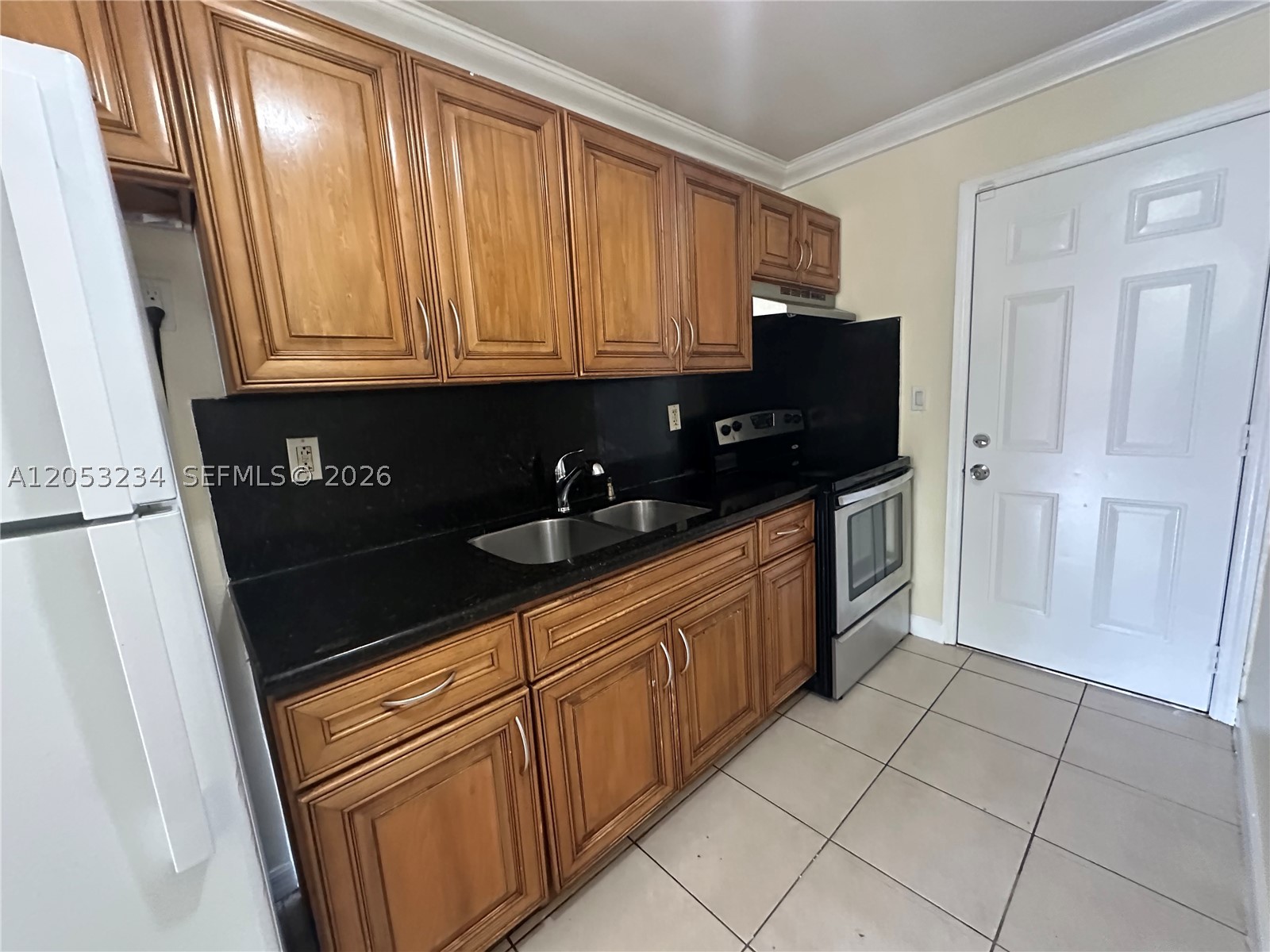 280 NW 39th St *