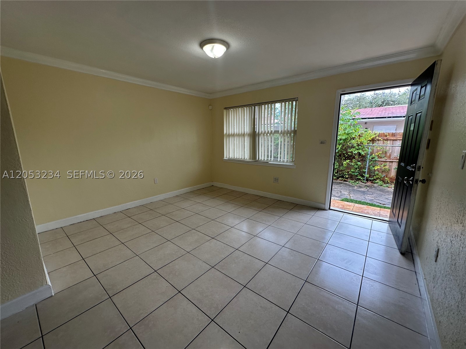280 NW 39th St *