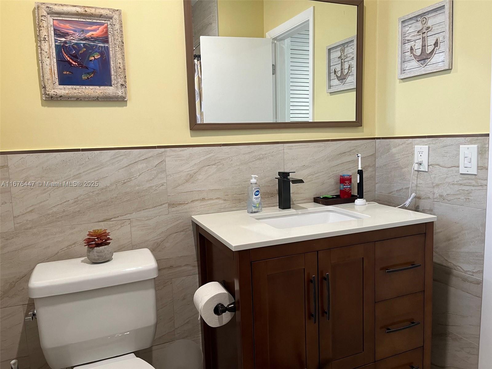 GOLDEN ISLES CONDO APTS - Residential