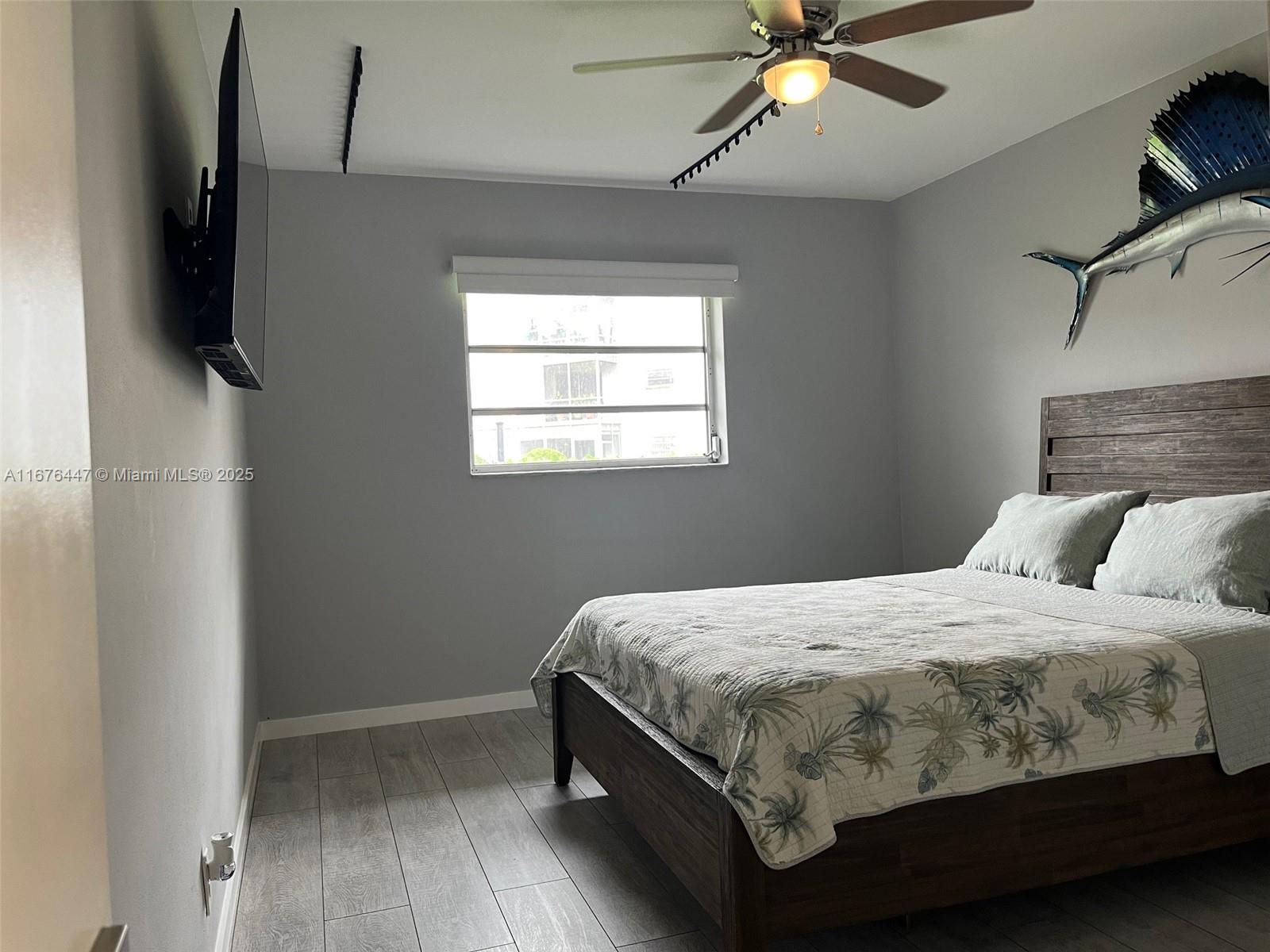 GOLDEN ISLES CONDO APTS - Residential