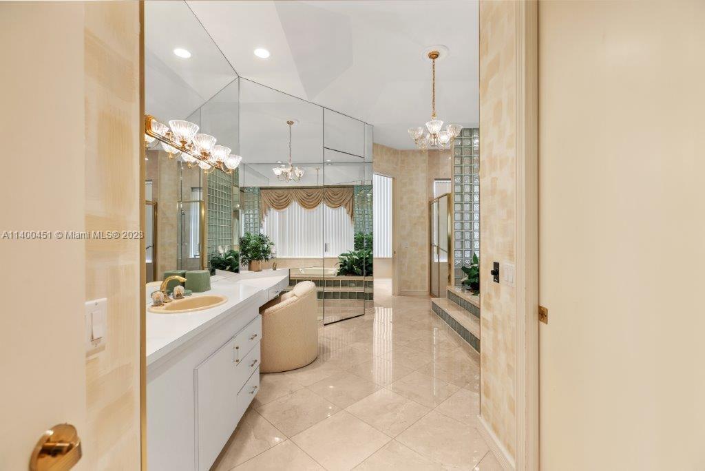 ST ANDREWS COUNTRY CLUB - Residential