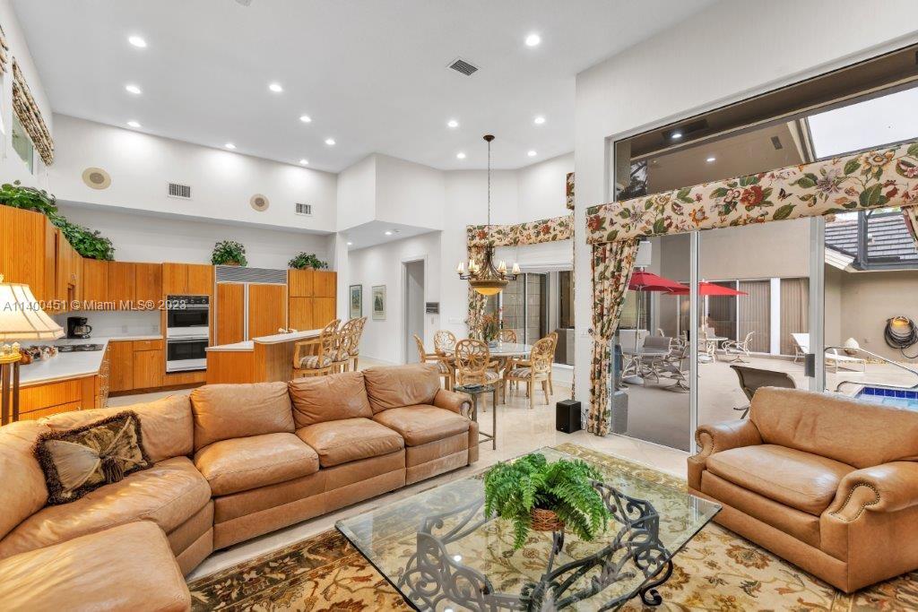 ST ANDREWS COUNTRY CLUB - Residential