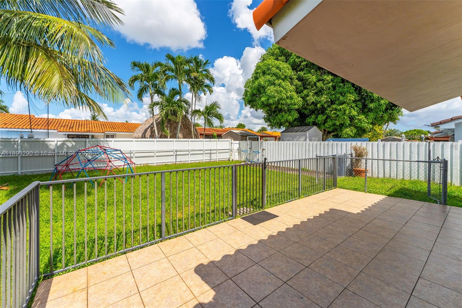 SEVILLA HEIGHTS - Residential