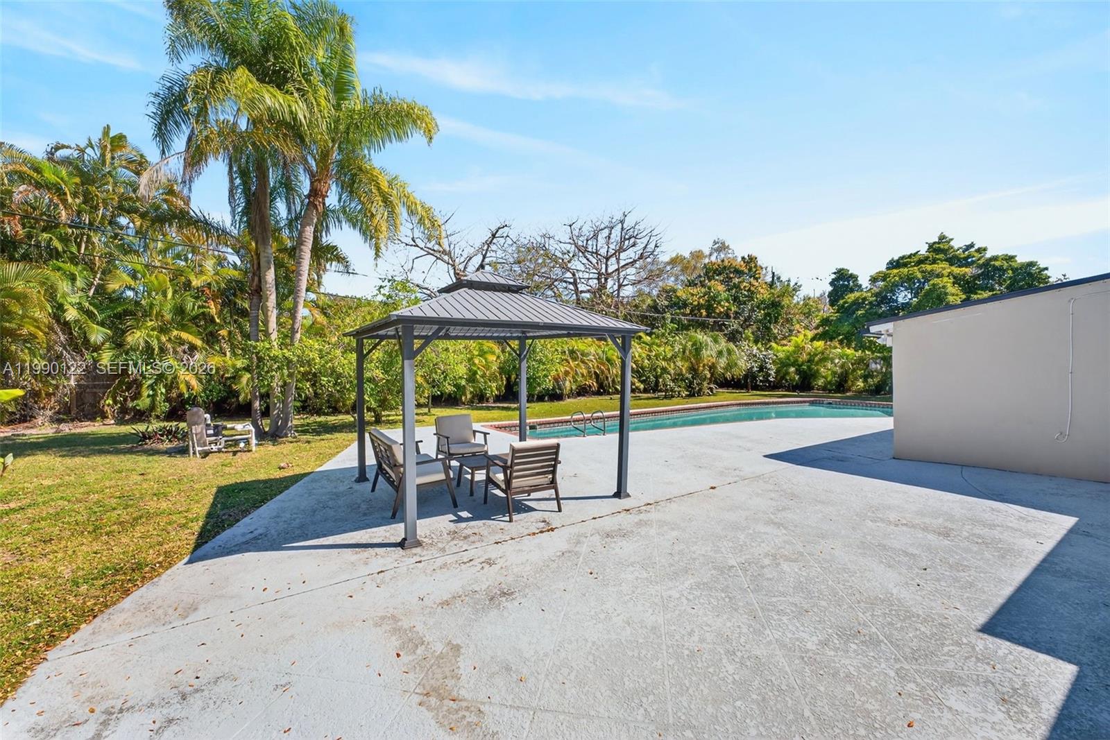 PINE TREE ESTATES - Residential