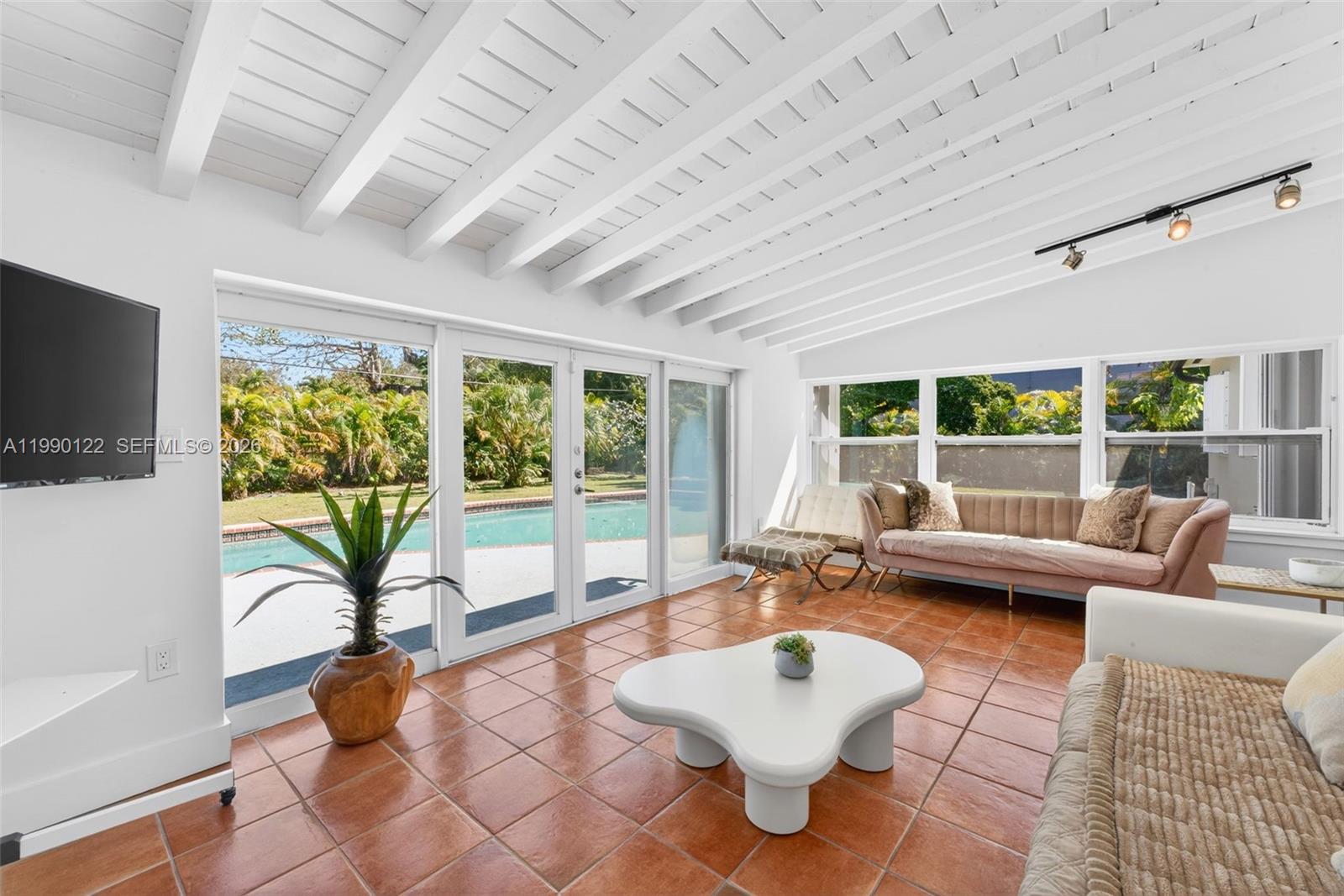 PINE TREE ESTATES - Residential