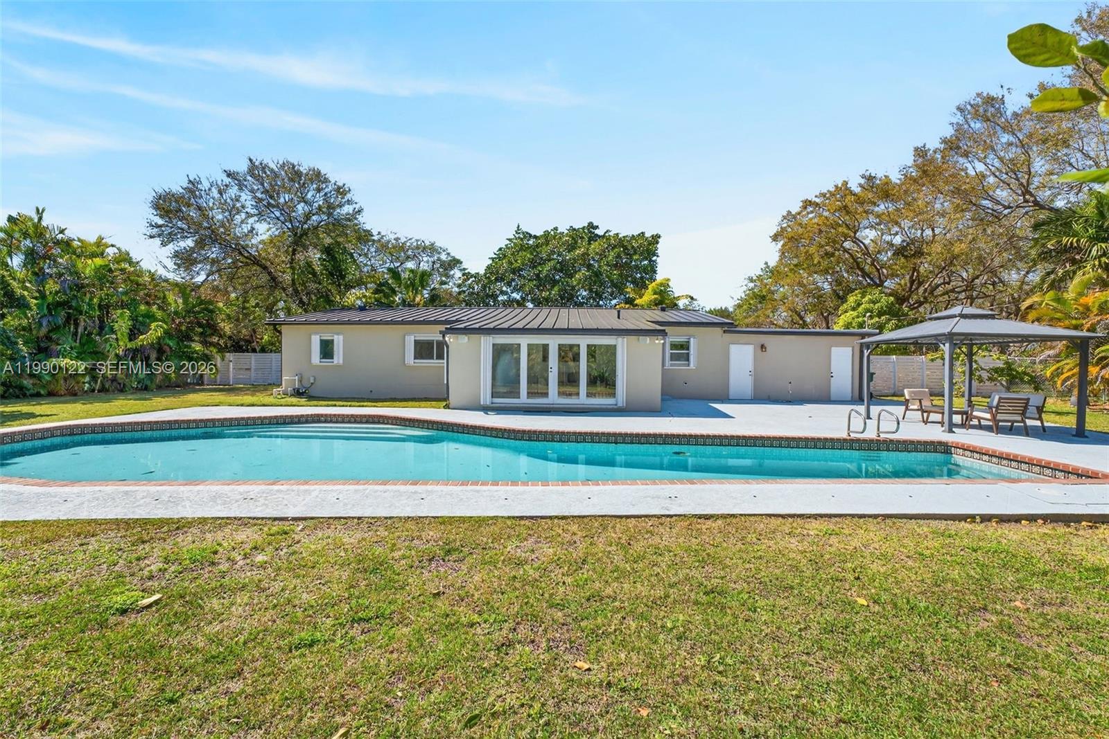 PINE TREE ESTATES - Residential