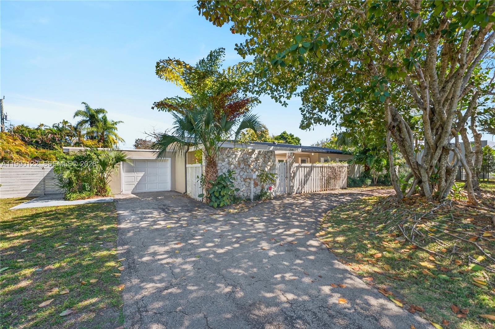 PINE TREE ESTATES - Residential