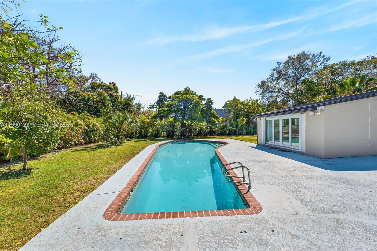PINE TREE ESTATES - Residential