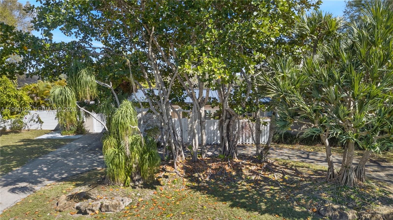 PINE TREE ESTATES - Residential