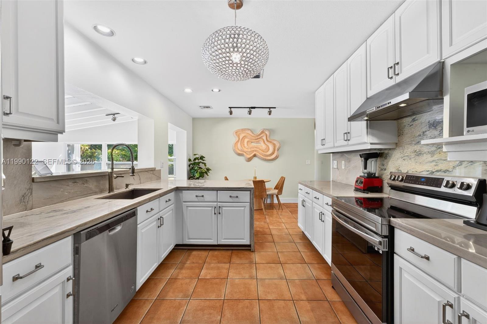 PINE TREE ESTATES - Residential