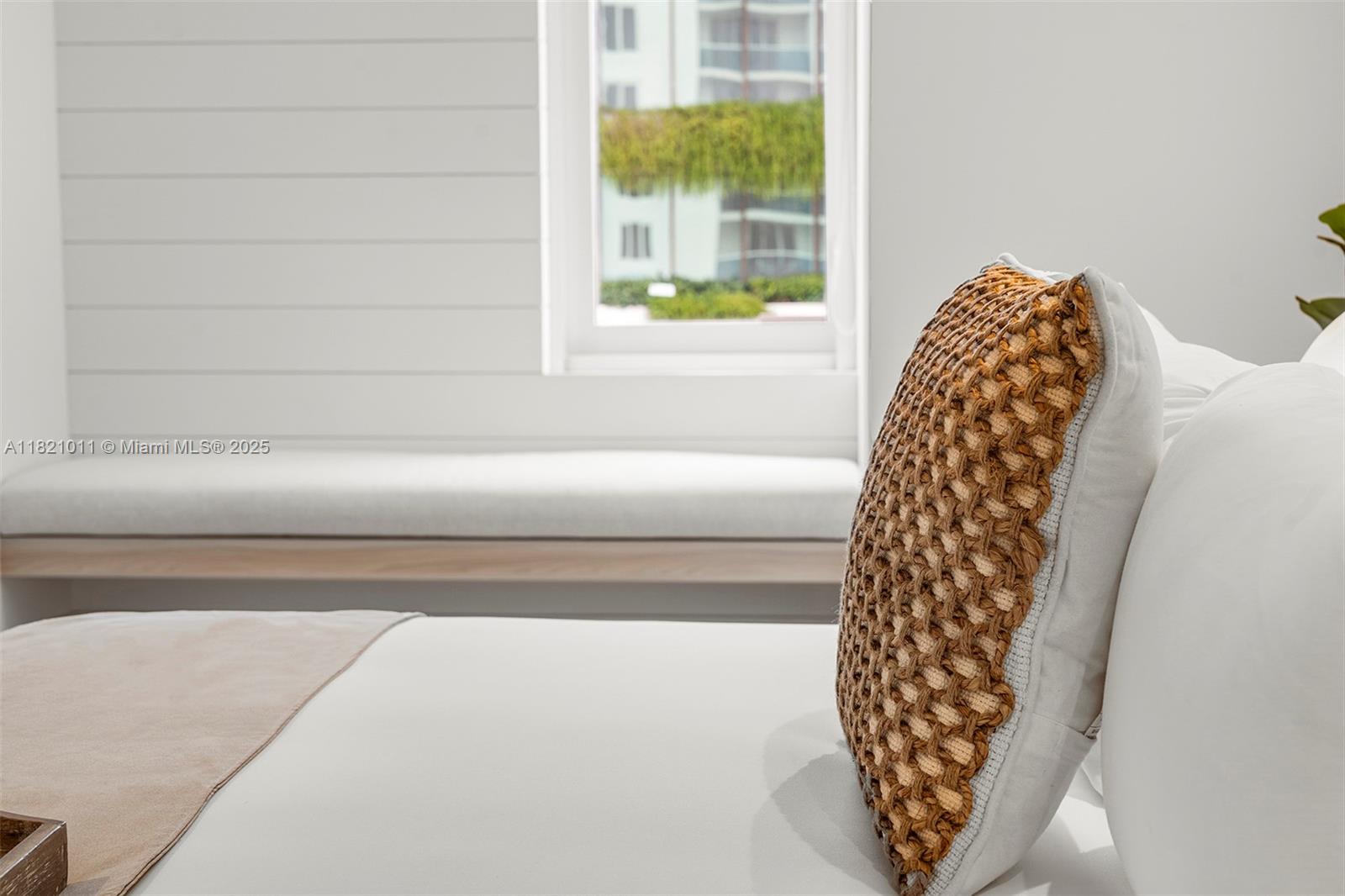 RONEY PALACE CONDO - Residential Lease