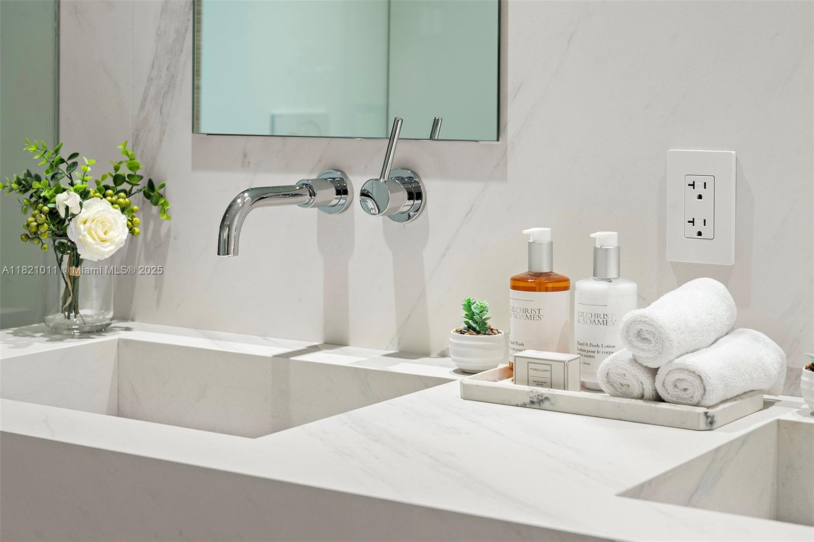 RONEY PALACE CONDO - Residential Lease