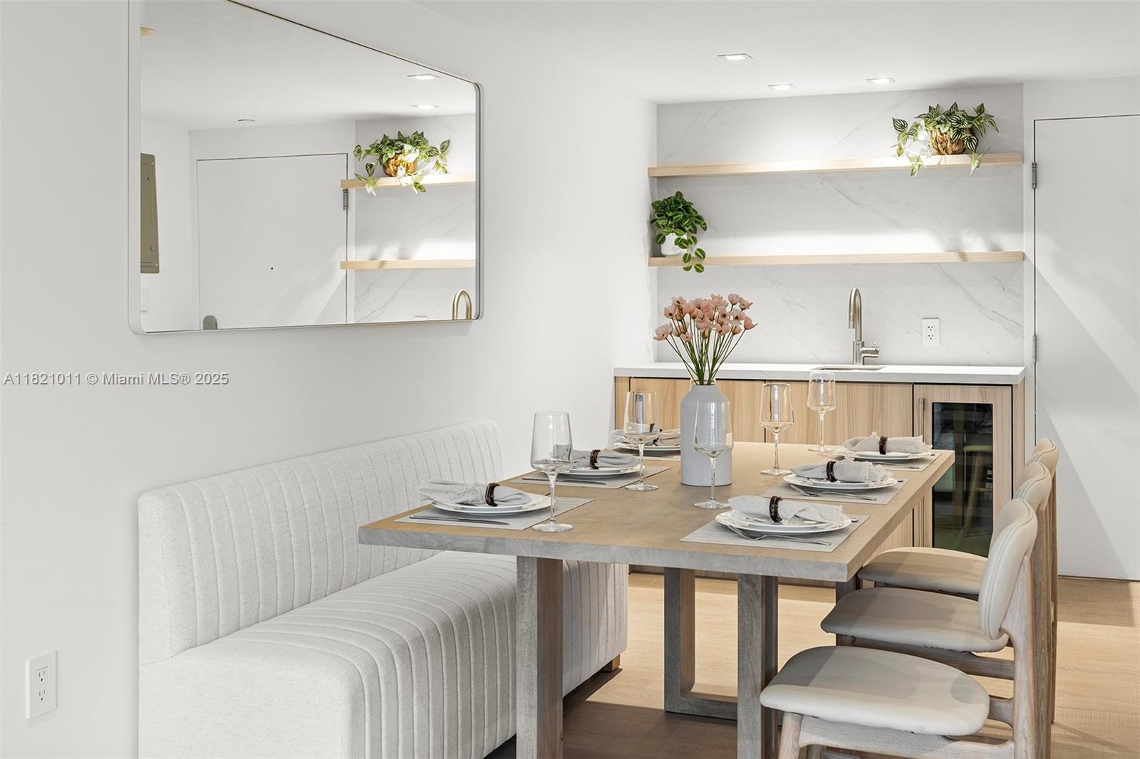 RONEY PALACE CONDO - Residential Lease