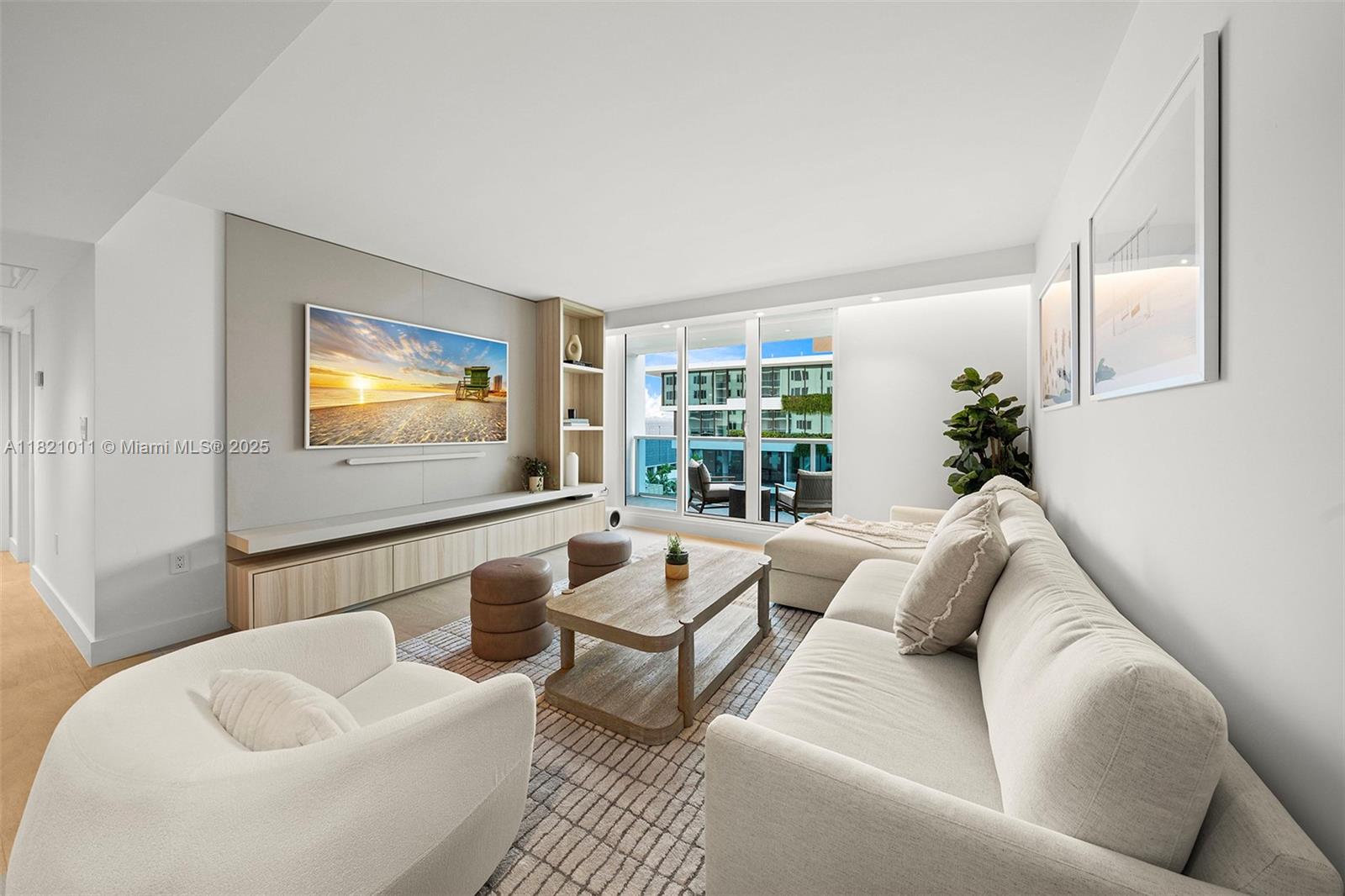 RONEY PALACE CONDO - Residential Lease