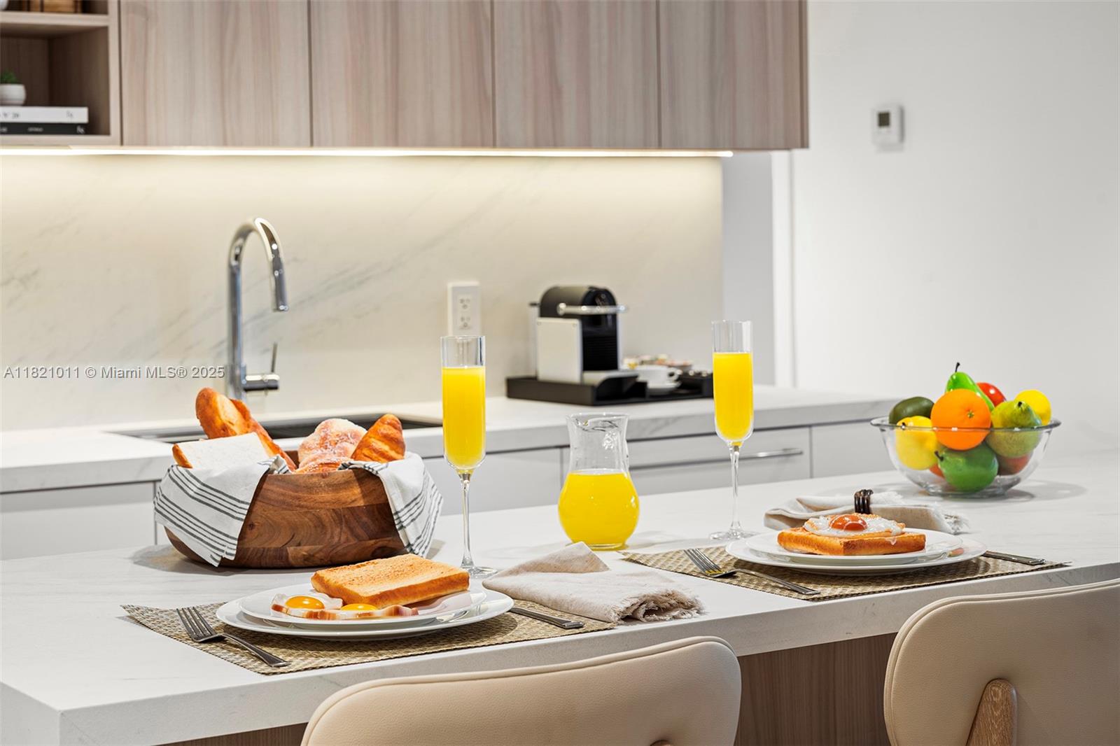 RONEY PALACE CONDO - Residential Lease