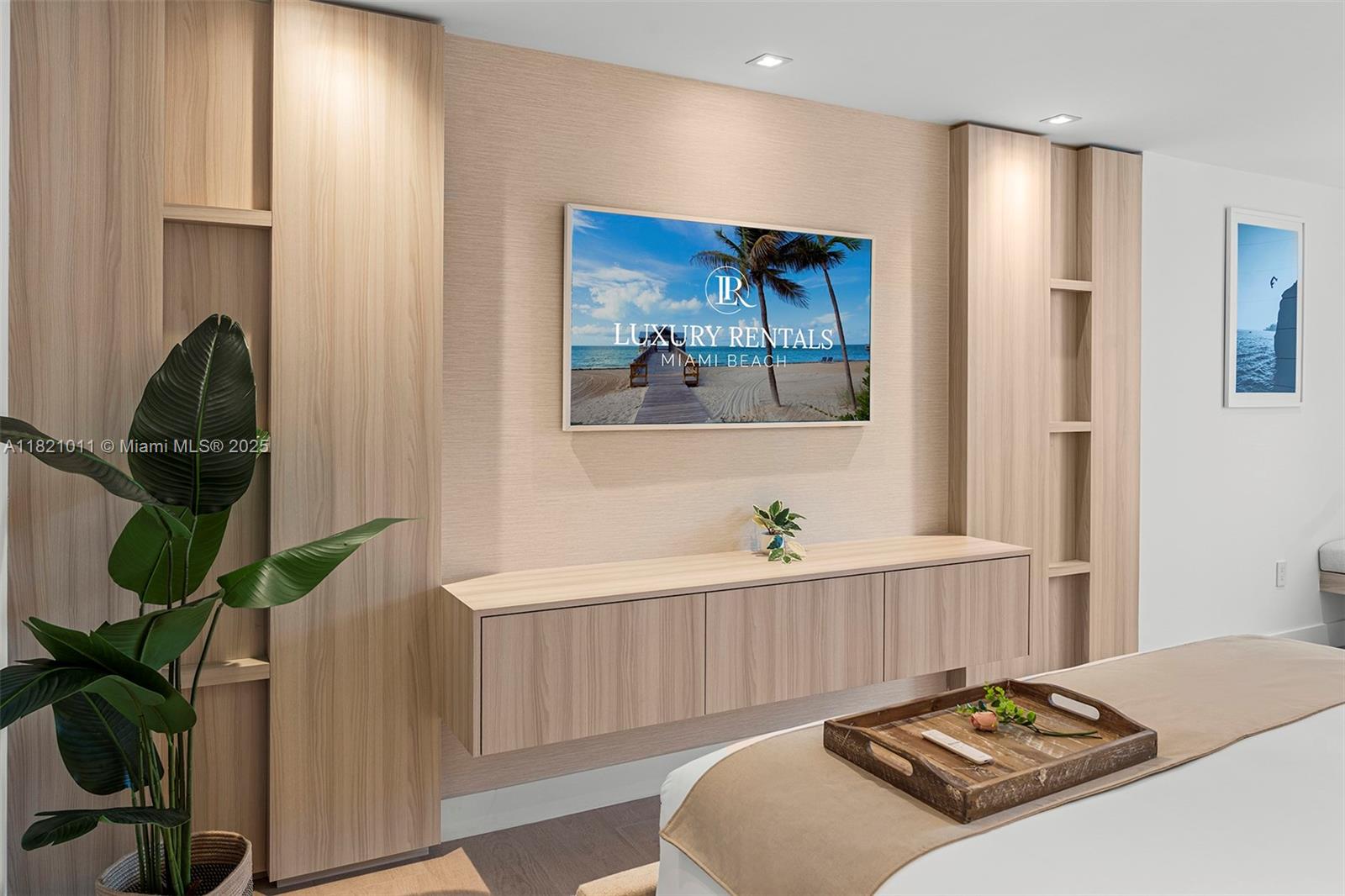 RONEY PALACE CONDO - Residential Lease