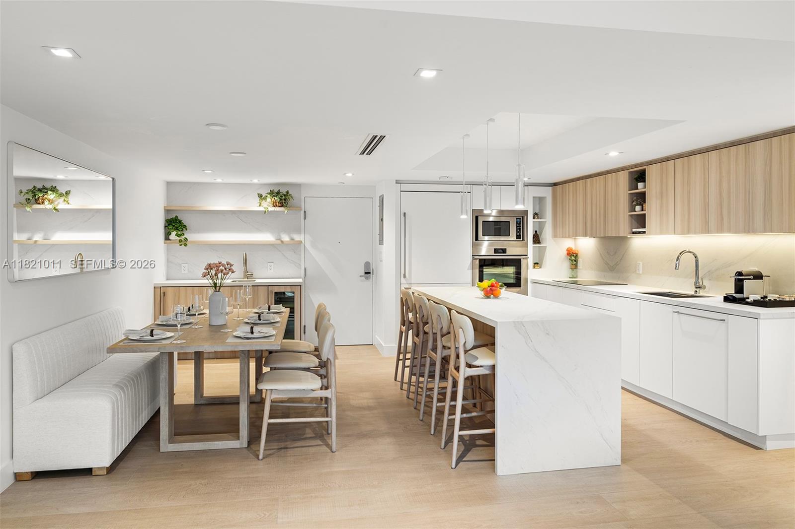 2301 Collins Ave 630