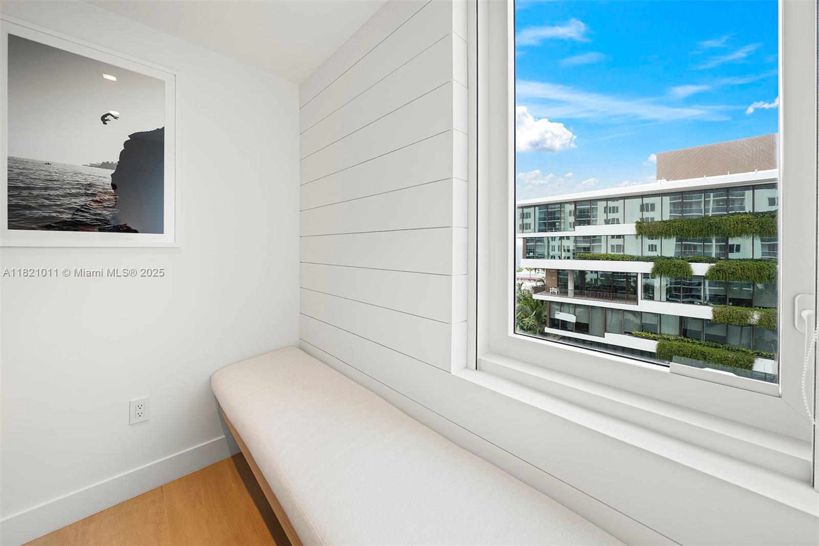 RONEY PALACE CONDO - Residential Lease