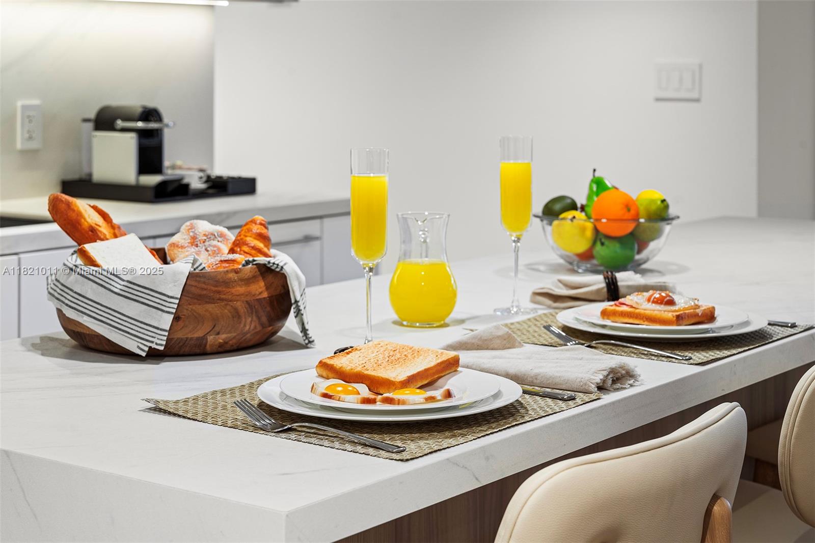 RONEY PALACE CONDO - Residential Lease