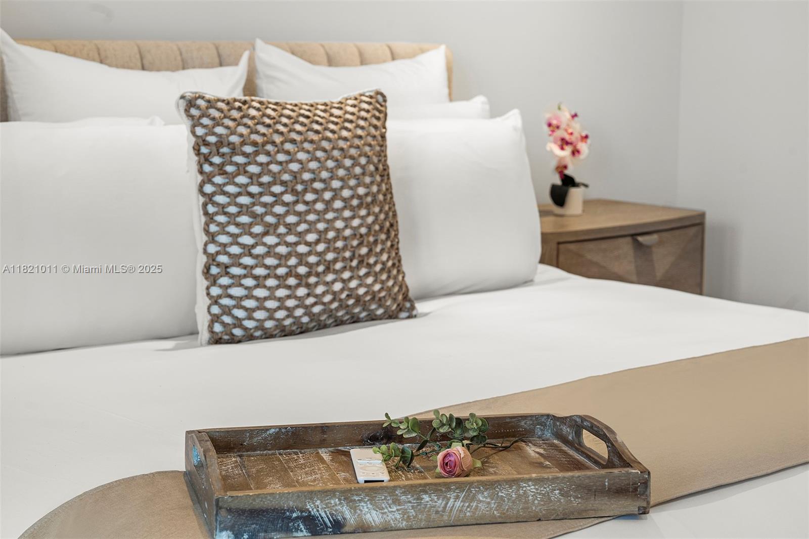 RONEY PALACE CONDO - Residential Lease