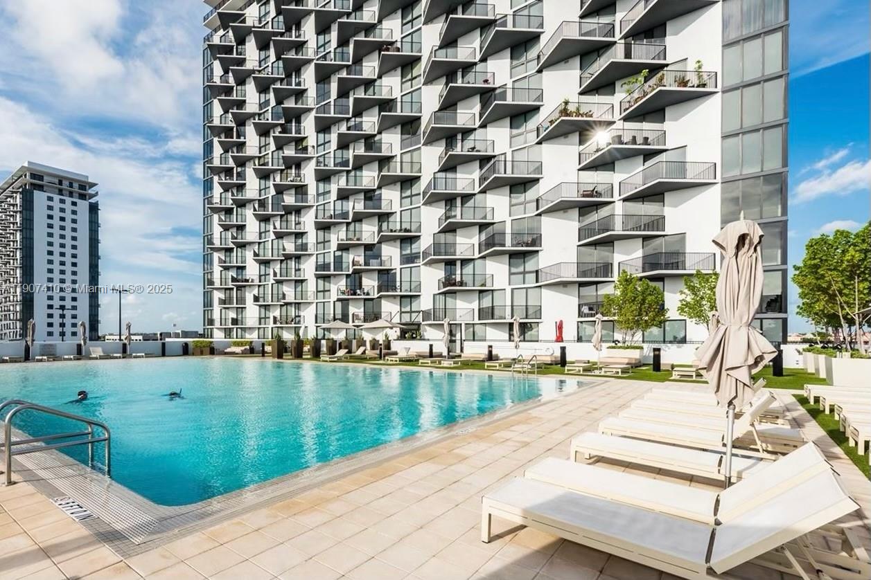 5252 PASEO CONDO - Residential Lease