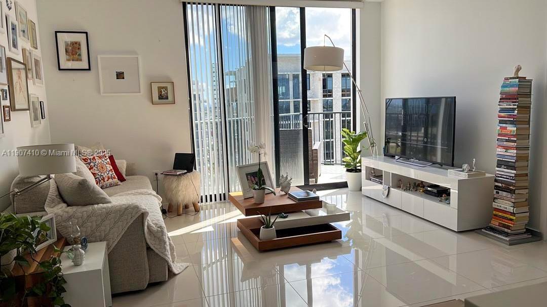 5252 PASEO CONDO - Residential Lease