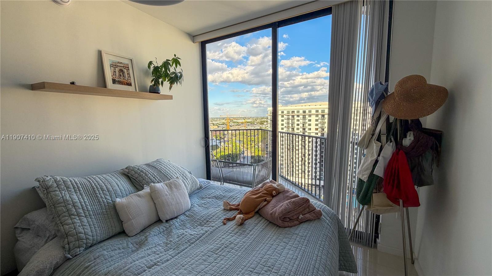 5252 PASEO CONDO - Residential Lease