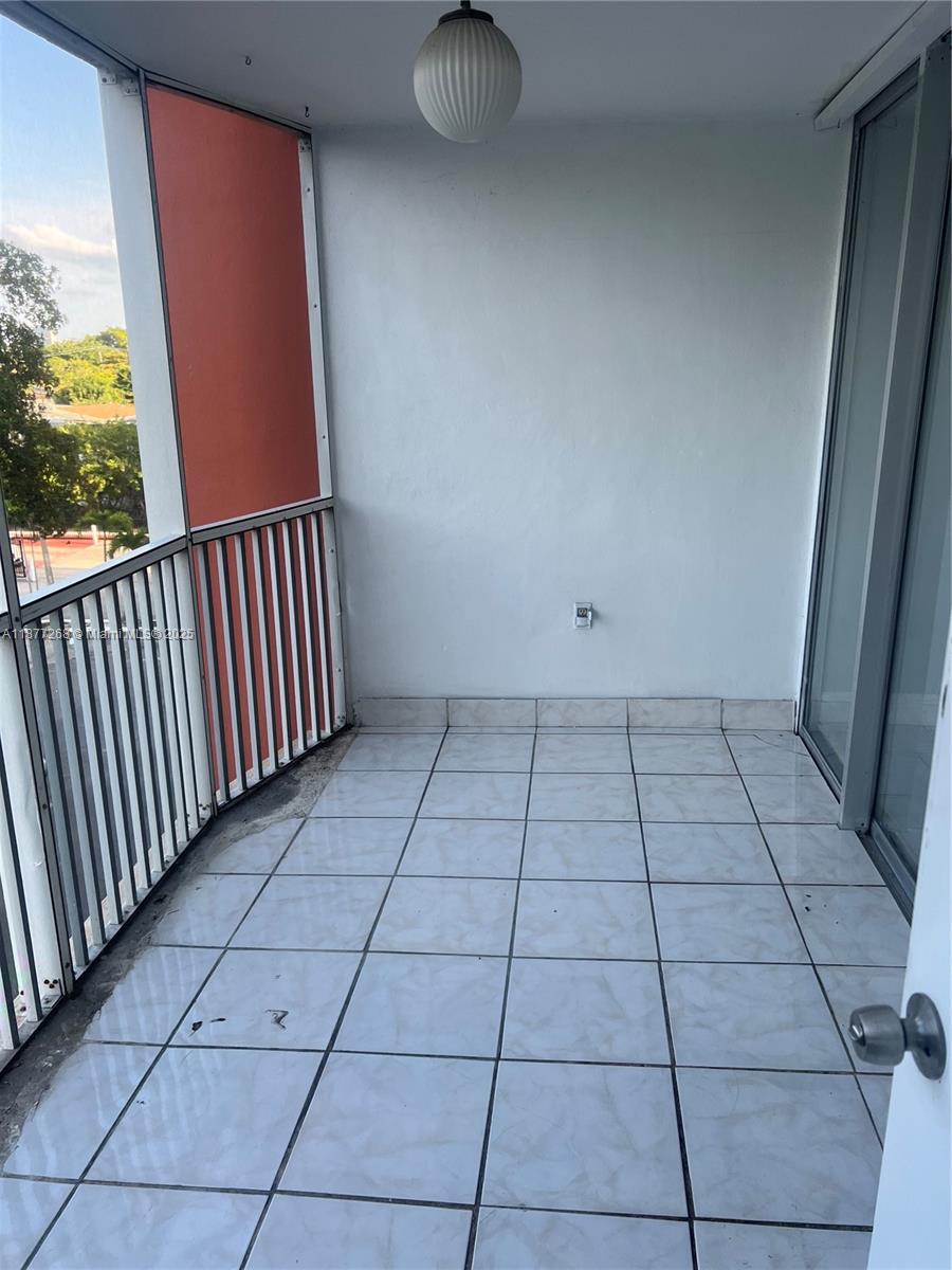 JADE WINDS GROUP - - Residential