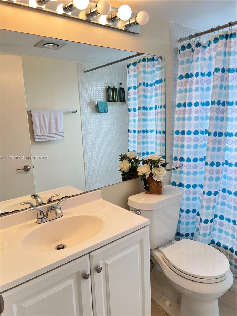 SUFFOLK AT CENTURY VILLAG - Residential