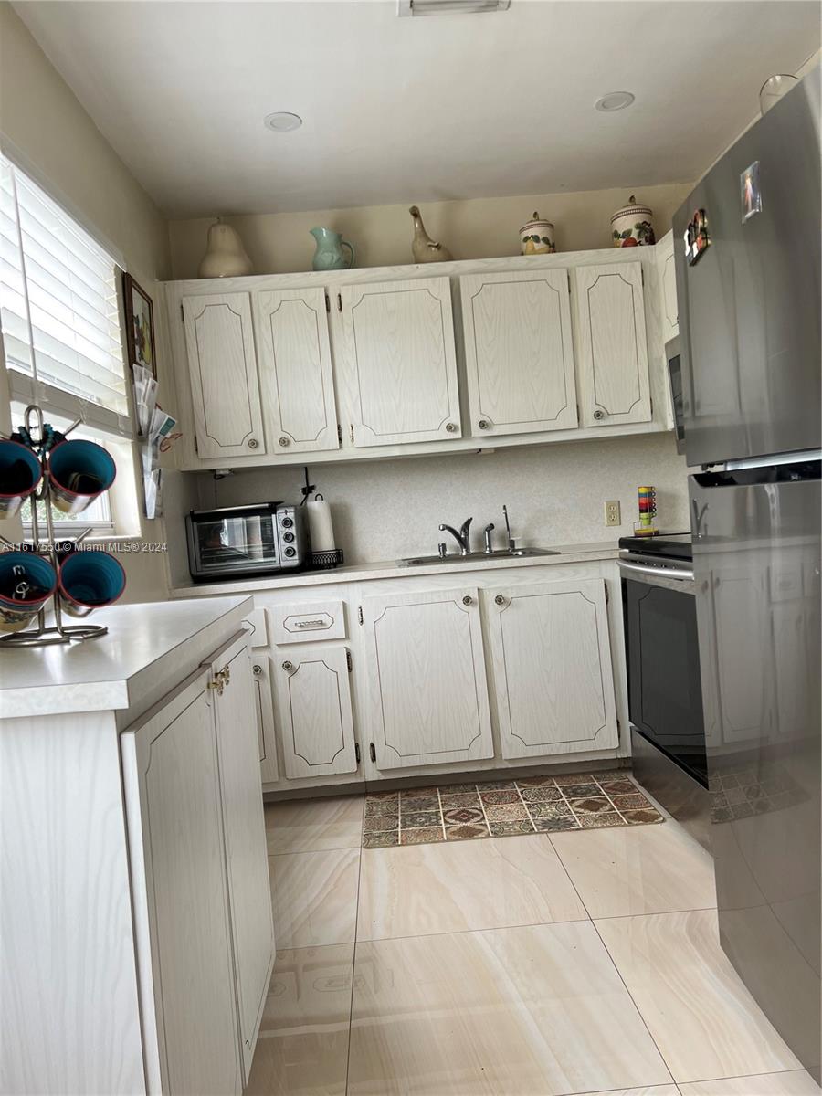 SUFFOLK AT CENTURY VILLAG - Residential