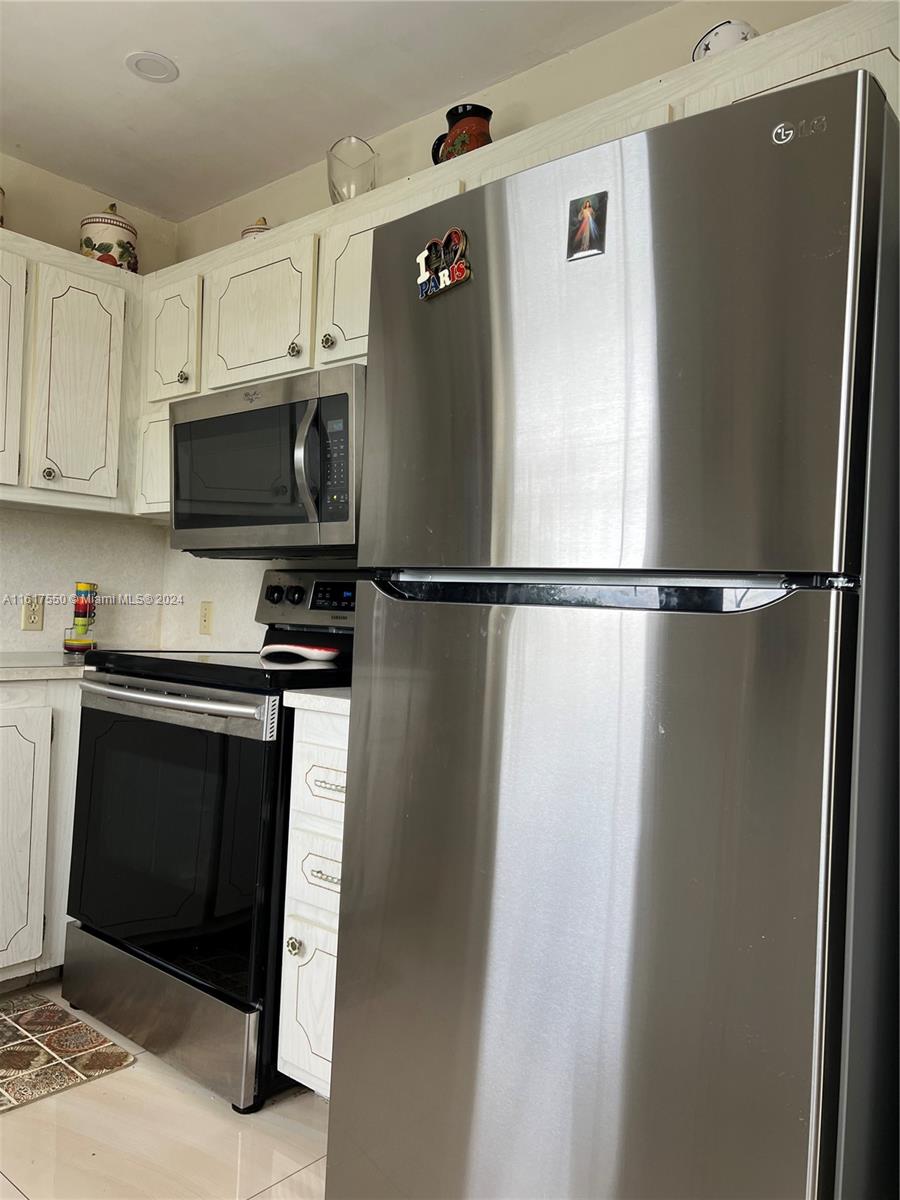 SUFFOLK AT CENTURY VILLAG - Residential