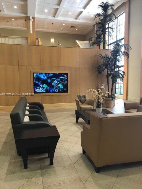 SUFFOLK AT CENTURY VILLAG - Residential