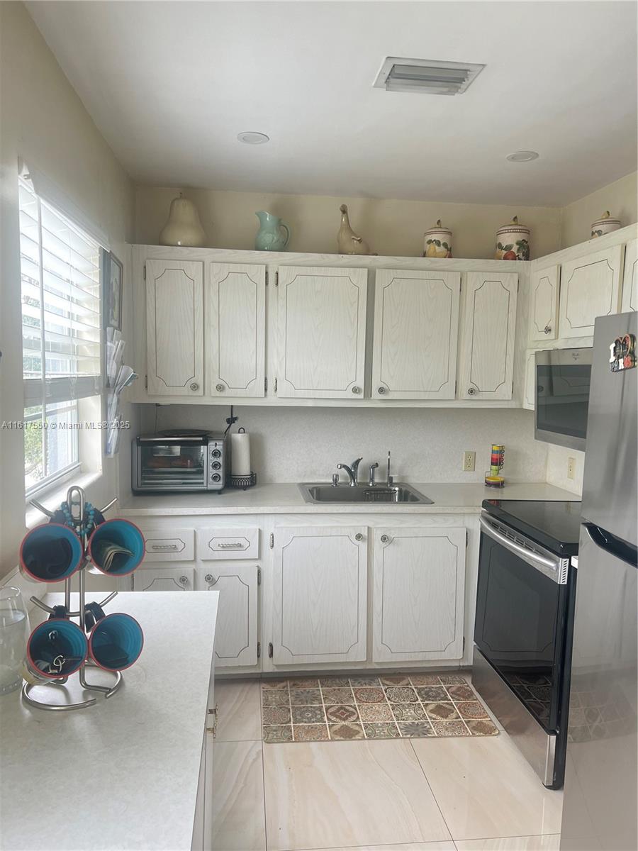 SUFFOLK AT CENTURY VILLAG - Residential