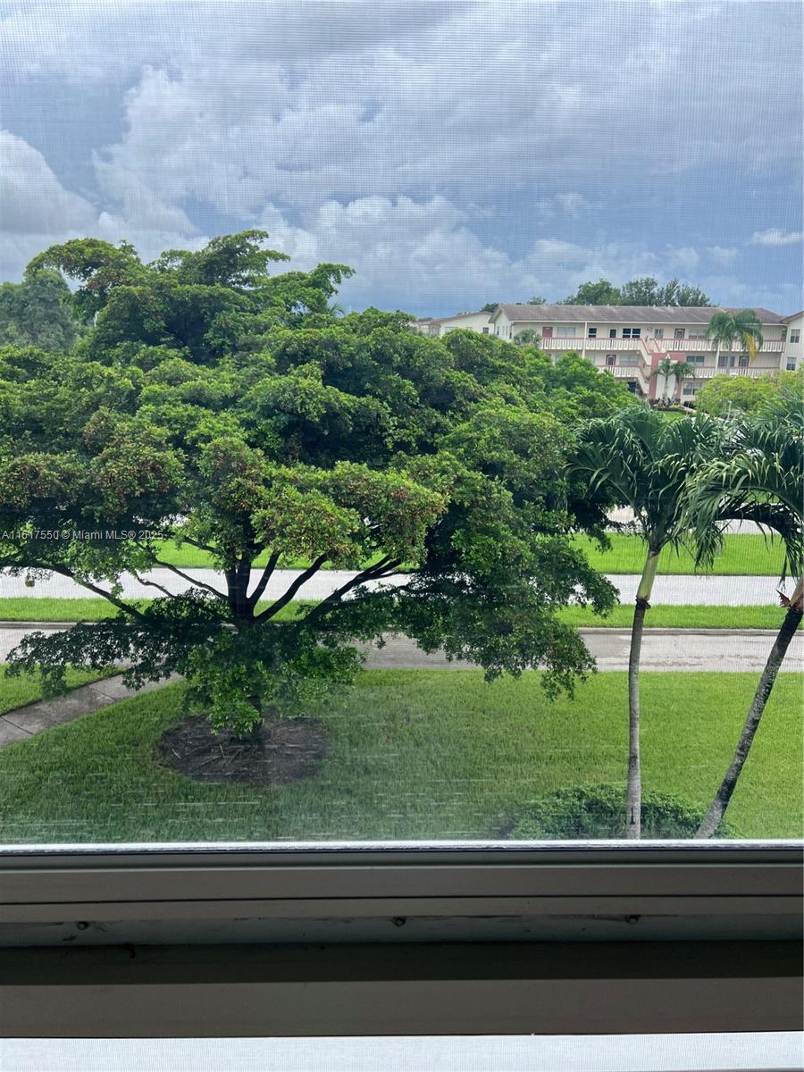 SUFFOLK AT CENTURY VILLAG - Residential