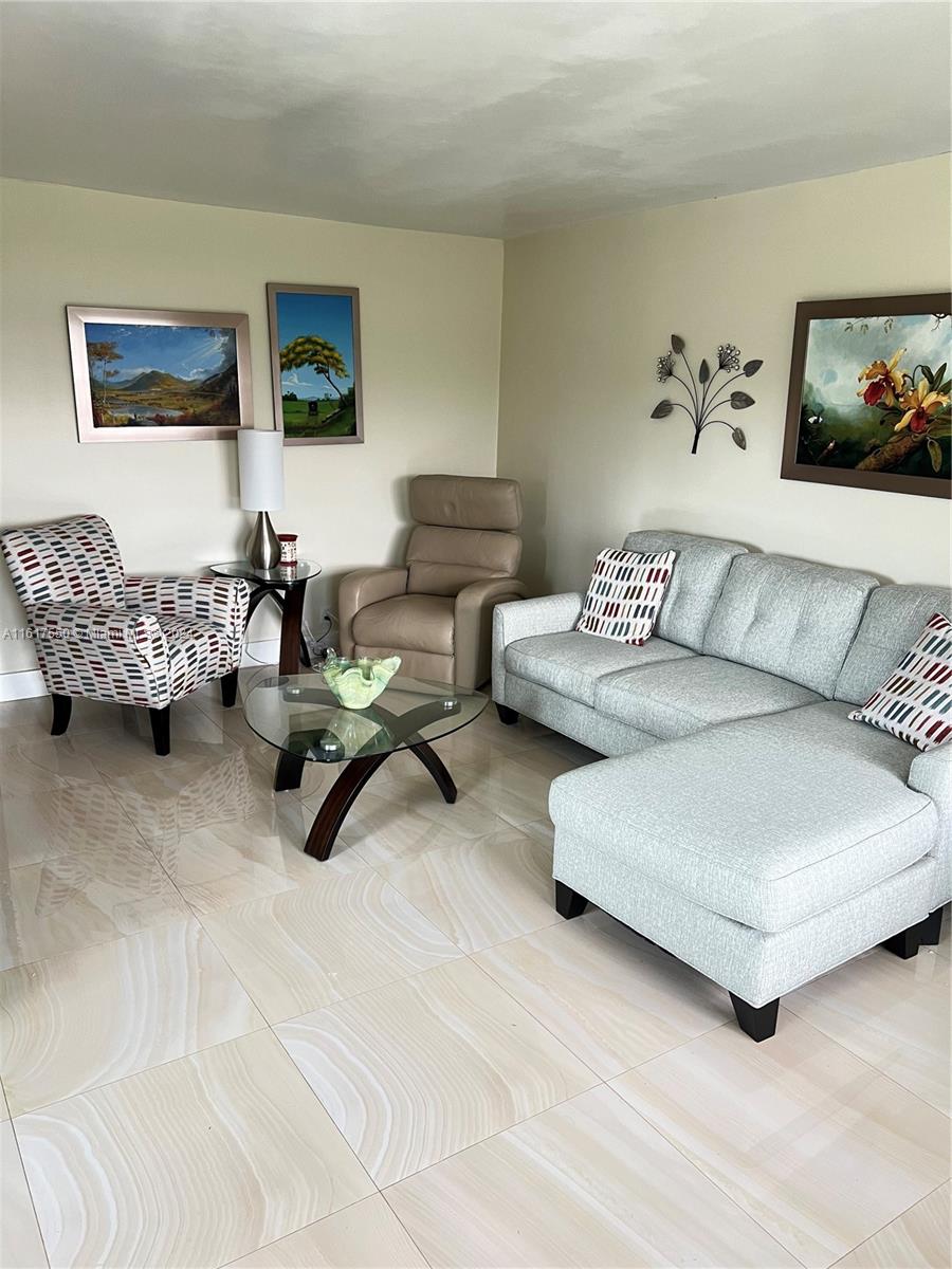 SUFFOLK AT CENTURY VILLAG - Residential