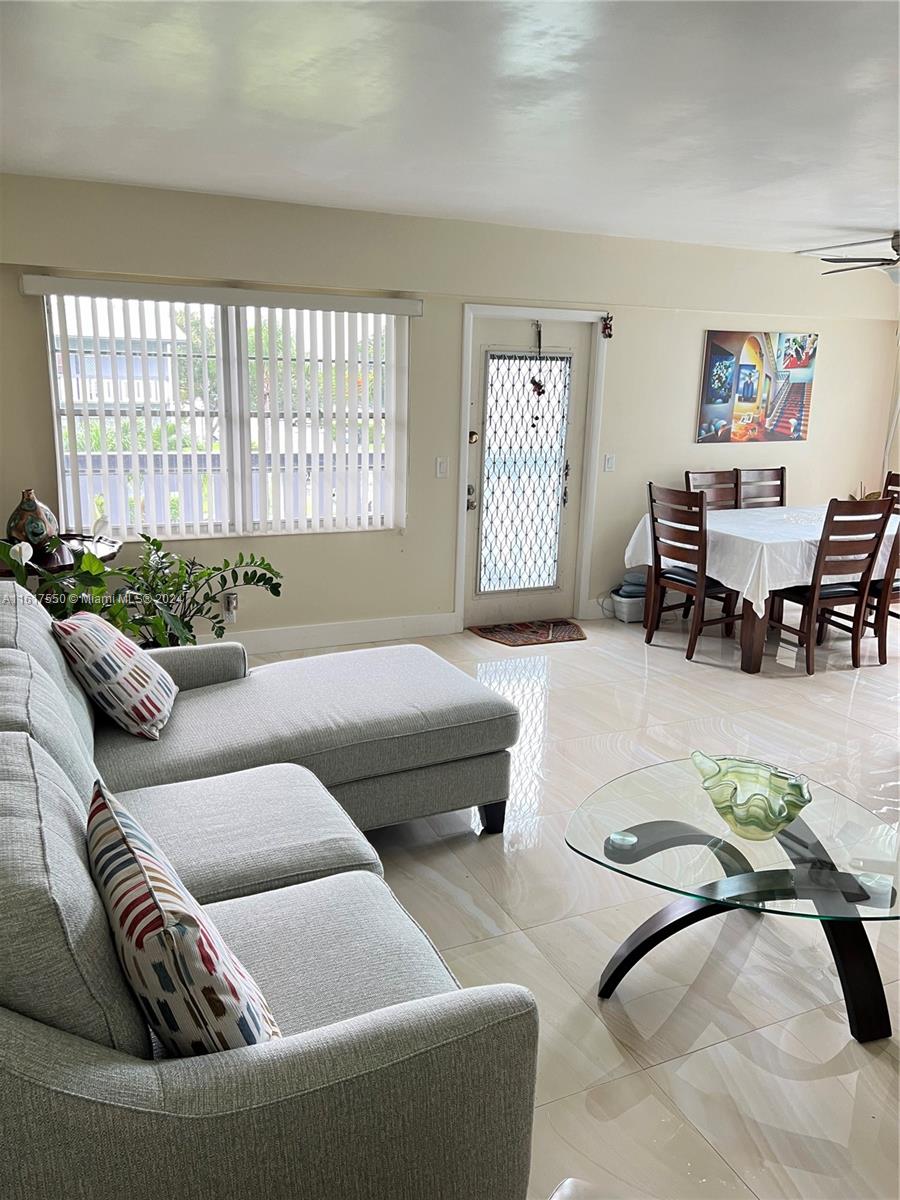 SUFFOLK AT CENTURY VILLAG - Residential