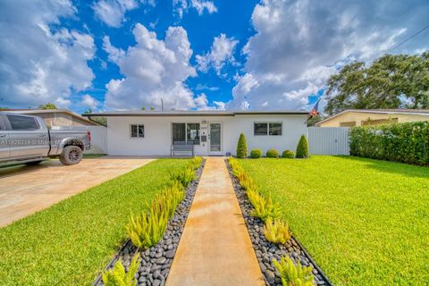 6641 Greene St Hollywood FL 33024