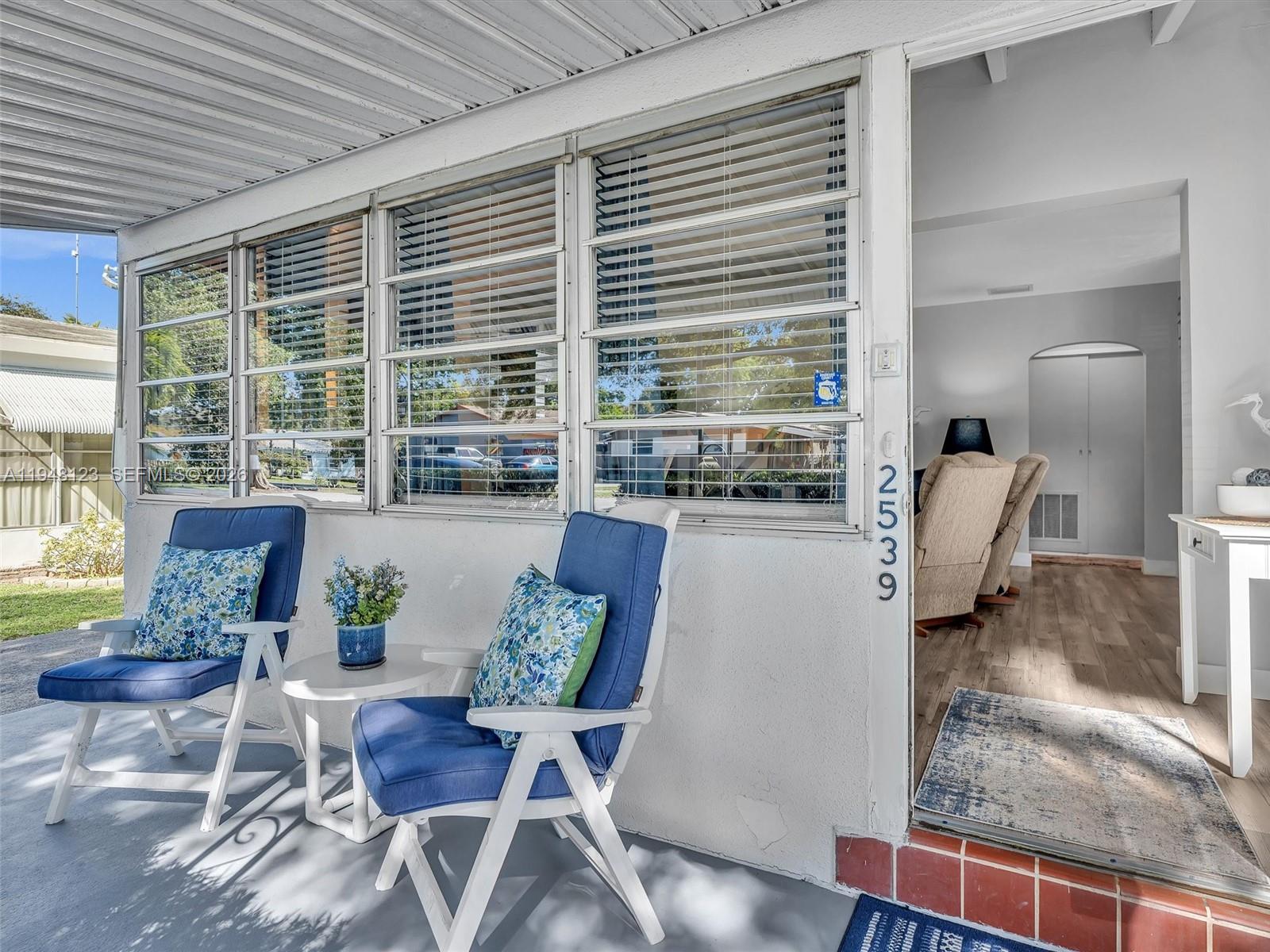 HOLLYWOOD PARK - Residential