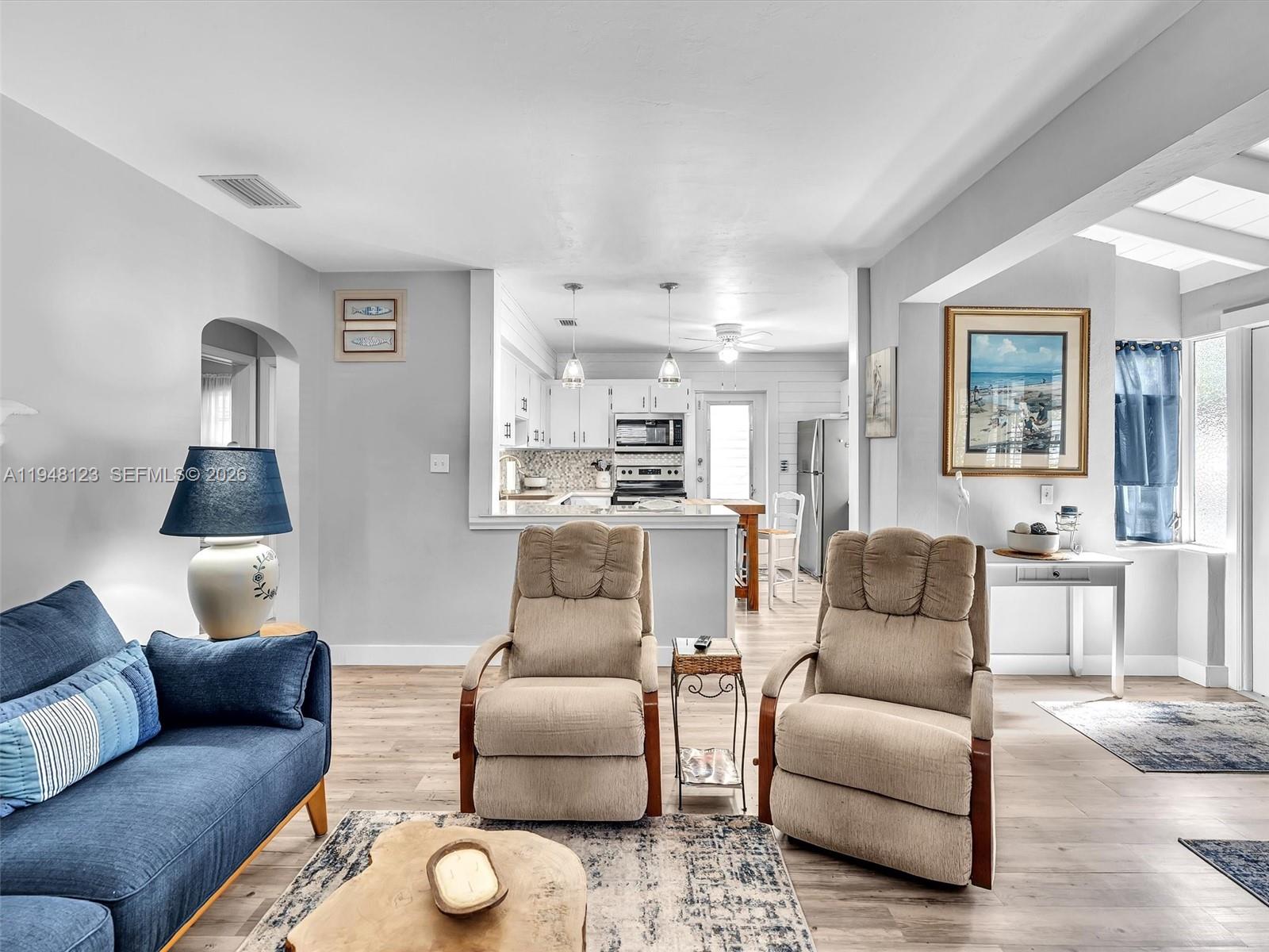 HOLLYWOOD PARK - Residential