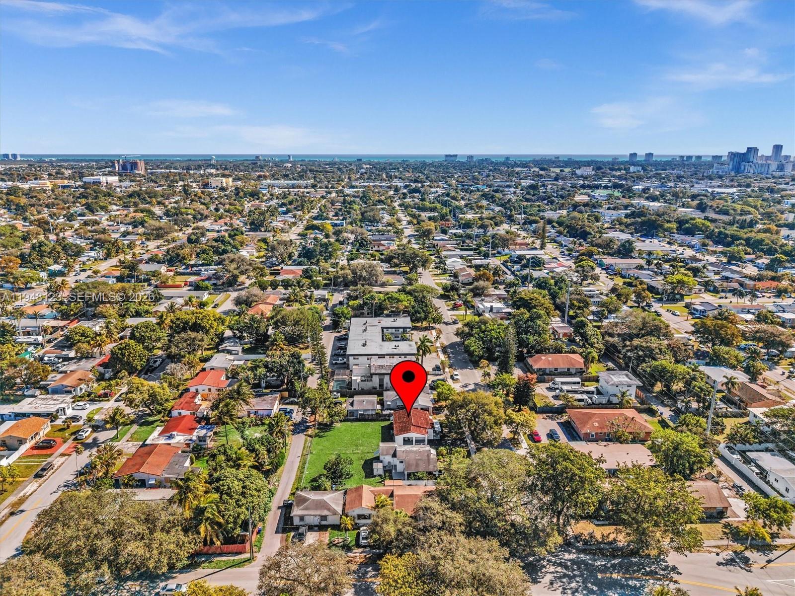 HOLLYWOOD PARK - Residential